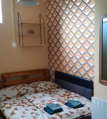 Csenge Apartman Keszthely Extérieur photo